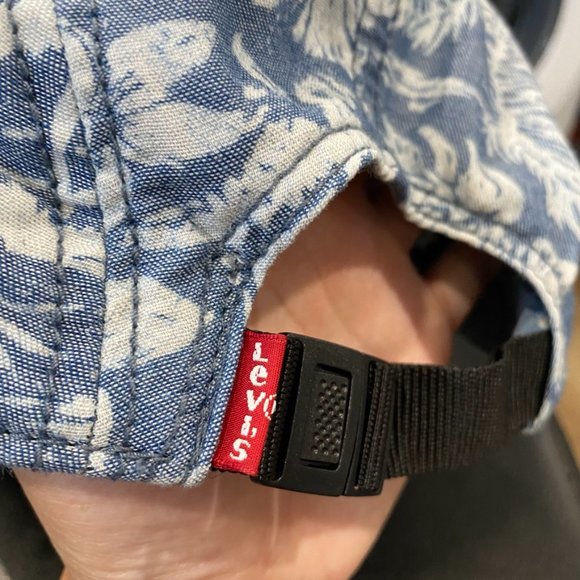 Levi’s Tropical Print Hat Blue/White - Picture 5 of 7